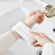洗顔用ヘアバンド リストバンド 3点セット 両手用 リボン ふわふわ もこもこ 吸水 袖濡れ防止 レディース 家事 洗いもの 食器洗い かわいい おしゃれ キュート 便利 メイク お化粧 基礎化粧 お肌のお手入れ