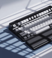 キーボード用リストレスト 収納付き 仕切り付き ペンケース 文具 SD USB SIM 小物収納 クッション アームレスト オフィス 在宅ワーク パソコン周辺機器 パソコンアクセサリー シンプル おしゃれ 便利