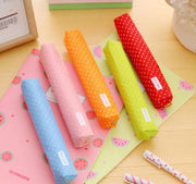 ペンケース 筆箱 筆記用具入れ 鉛筆入れ 文房具 ペン入れ 小物入れ コンパクト ファスナー ドット かわいい シンプル おしゃれ 勉強 仕事 収納