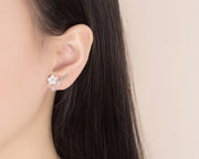 スタッドピアス レディース アクセサリー フラワー 花 リーフ ラインストーン 小さめ 大人上品 おしゃれ きれいめ かわいい ギフト プレゼント 贈り物 カジュアル デイリー フェミニン お出かけ パーティー お呼ばれ 女子会 女性用 婦人用 ファッション小物