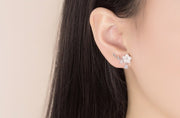 スタッドピアス レディース アクセサリー フラワー 花 リーフ ラインストーン 小さめ 大人上品 おしゃれ きれいめ かわいい ギフト プレゼント 贈り物 カジュアル デイリー フェミニン お出かけ パーティー お呼ばれ 女子会 女性用 婦人用 ファッション小物