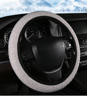 ハンドルカバー カー用品 車用 ステアリングカバー D型 O型 37 38 39cm ふわふわ もこもこ 気持ちいい 軽自動車 普通車 S M かわいい おしゃれ カーハンドル用