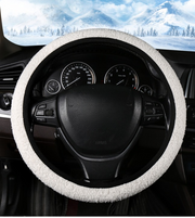 ハンドルカバー カー用品 車用 ステアリングカバー D型 O型 37 38 39cm ふわふわ もこもこ 気持ちいい 軽自動車 普通車 S M かわいい おしゃれ カーハンドル用