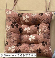クッション 座布団 チェアパッド インテリア雑貨 スクエア 四角 プリント リーフ 葉っぱ柄 クローバー 花柄 フラワー モンステラ かわいい おしゃれ リビング ダイニング 椅子 ふわふわ