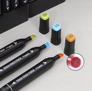 油性マーカー ペン 油性ペン 48色セット バッグ付き 文房具 文具 筆記具 カラーペン マーカーセット 細字 太字 両用 速乾性 アートマーカー ケース付き 持ち運び 塗り絵 スケッチ 手帳 描画 マークチェック プレゼント ギフト 趣味 ホビー 仕事 デザイン カラバリ豊富