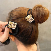 ヘアゴム 髪ゴム ヘアアクセサリー レディース 女性用 クマ ウサギ ラインストーン ロゴ 英字 スクエア 髪留め まとめ髪 髪飾り ヘアアレンジ おしゃれ かわいい プレゼント ギフト