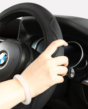 ハンドルカバー ステアリングカバー 車用 O型 簡単装着 レザー調 フェイクレザー 通気性 カー用品 内装 柔らかい 洗える 自動車用 シンプル