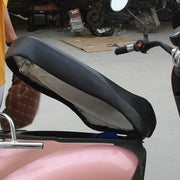 バイクシートカバー スクーター用 オートバイ シートクッション アンダーボーン バイク用品 防水 シート保護 傷防止 傷隠し 日焼け防止 レザー調 フェイクレザー 高級感 伸縮性 お洒落 かっこいい