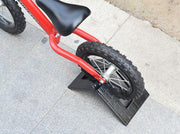 キッズバイク用スタンド 子供用 自転車スタンド キックバイクスタンド 片輪 保管 収納 ディスプレイ 展示 ストライダー用 バランスバイク用 子ども用