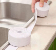 隙間テープ 防水テープ 防カビテープ 汚れ防止 すきまテープ 防水 防カビ トイレ床 PVC 便器底 キッチン シンク コンロ テーブルコーナー 洗面所 浴室 水回り 貼るだけ 便利 粘着テープ シール式 白 ホワイト マスキングテープ 無地