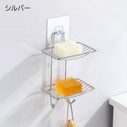 ソープディッシュ 石けんケース 2段 壁掛け 吊り下げ メッシュ 水切り フック付き 石鹸ホルダー せっけん置き 石けん皿 浴室 バスルーム お風呂場 洗面所 粘着テープ 貼り付け 工具不要 穴あけ不要 シンプル ステンレス