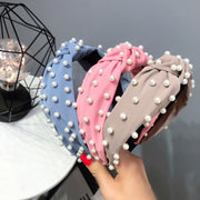 カチューシャ ヘッドバンド 幅広 太め ワイド フェイクパール ねじり レディース ヘアアクセサリー 髪飾り ヘアアレンジ かわいい 可愛い ガーリー おしゃれ シンプル 無地 単色 ソリッドカラー 女性用 婦人用 ファッション小物 雑貨
