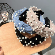 カチューシャ ヘッドバンド 幅広 太め ワイド フェイクパール ねじり レディース ヘアアクセサリー 髪飾り ヘアアレンジ かわいい 可愛い ガーリー おしゃれ シンプル 無地 単色 ソリッドカラー 女性用 婦人用 ファッション小物 雑貨