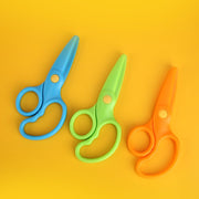 安全はさみ プラスチック製ハサミ 2個セット 学校用 子供用 子ども キッズ 文房具 紙切り 練習 DIY 右手用 ミニ 軽量 安心 初めて