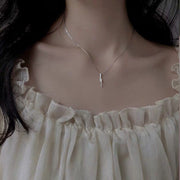 ネックレス ペンダント レディース 女性 アクセサリー ファッション小物 チェーン 鎖 ラインストーン バー 縦 おしゃれ かわいい きれい おでかけ 通勤 プレゼント ギフト