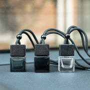 車用香水瓶 アロマディフューザーボトル 8ml カー用品 車内 アクセサリー 芳香剤ケース ストラップ付き 吊り下げ 容器 木蓋 瓶 おしゃれ かわいい