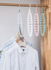 ハンガーフック 9穴 3個セット 穴あき 省スペース 洗濯物干し 整理整頓 部屋干し 室内干し 室外干し クローゼット コンパクト 収納力アップ 縦 横 2WAY