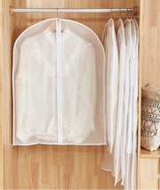衣類カバー 洋服カバー 10枚セット 60×80cm 衣装カバー チャック フルカバー 半透明 防水 通気性 型崩れ防止 ほこり除け 折り畳み センターファスナー 制服 ドレス スーツ 衣装 コート ジャケット 衣替え 保管用 衣類 カバー 整理 クローゼット 衣類収納