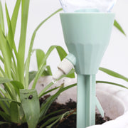 自動給水キャップ 自動水やり器 同色6個セット ガーデニング用品 ペットボトル対応 簡単設置 散水器具 給水装置 シンプル 水量調節可能 園芸 盆栽 家庭菜園 野菜 植物 プランター 留守中 旅行中 水切れ対策 簡単 便利 シンプル パステルカラー