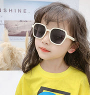 サングラス キッズ 子供用 男の子 女の子 UVカット  紫外線対策 カラーレンズ カラーフレーム ソフト かわいい おしゃれ かっこいい 旅行 リゾート UV375