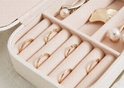アクセサリーケース アクセサリーボックス ジュエリーボックス 収納 小物入れ ネックレス ピアス 指輪 ボタン 単色 シンプル かわいい おしゃれ 大容量 片づけ