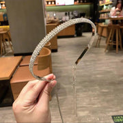 カチューシャ ヘアバンド ヘッドドレス イヤリング 揺れる レディース 髪飾り ヘアアクセサリー ビジュー ラインストーン 2連 3連 ダブル トリプル キラキラ 光沢感 輝き インスタ映え プレゼント ギフト 贈り物 かわいい おしゃれ 大人可愛い ガーリー 上品 個性的 ユニーク ゴージャス 女子力アップ 普段使い お出かけ およばれ おめかし 女性 女の子 ガール 婦人用