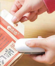 ヒートシーラー ハンディシーラー 家庭用 コンパクト ミニ 袋止め 袋閉じ 密封 開封カッター付き フック付き 電池式 クリップシーラー フードシーラー 保存 湿気防止 携帯