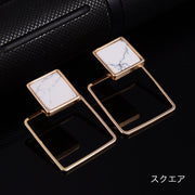ピアス スタッドピアス アクセサリー レディース 女性 耳飾り 丸型 三角 四角 ラウンド サークル スクエア 大理石風 ゴールドカラー おしゃれ シンプル 大人 上品 きれいめ 可愛い ファッション雑貨 ギフト プレゼント 誕生日 パーティー お呼ばれ マーブル模様 女子 女の子 ホワイト グリーン Pierce