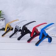 カポタスト ギター ウクレレ アコギ クリップ式 バネ式 カポ シンプル スタイリッシュ おしゃれ かっこいい ワンタッチ 使いやすい 男性 女性 ゴールドカラー シルバーカラー