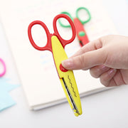 子供用はさみ キッズ ジュニア ハサミ 鋏 文房具  図工 画用紙 かわいい カラバリ豊富 デザイン豊富 ギザギザ 波々 子ども こども