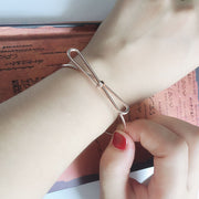 ブレスレット バングル アクセサリー レディース 女性用 ファッション小物 オープンタイプ C型 リボン 蝶々結び 上品 清楚 おしゃれ プレゼント ギフト 誕生日 記念日