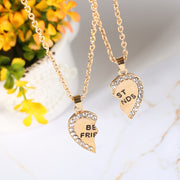 ペアペンダント ペアネックレス カップル フレンド ハート ハーフ BEST FRIENDS チェーン ラインストーン レディース アクセサリー キラキラ 片割れハート 半分 恋人 友達 友人 おしゃれ 可愛い かわいい 女性用 男性用 婦人用 紳士用 記念日 誕生日 プレゼント 贈り物 ギフト ジュエリー ファッション 雑貨 小物 ゴールドカラー シルバーカラー