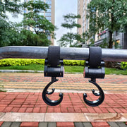 ベビーカー用フック 2個セット 荷物掛け バギー用フック バッグホルダー 360度回転 簡単取り付け 吊り下げ 引っかけ 簡単 便利 面ファスナー お出かけ お買い物 お散歩 ベビーカーアクセサリー ベビーグッズ