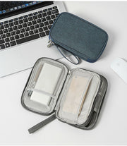 ガジェットポーチ ガジェットケース 収納ポーチ 小物入れ ケーブル イヤホン 充電器 スマホ PC周辺小物 多収納 ダブルファスナー 無地 シンプル すっきり トラベルポーチ 旅行 出張 バッグインバッグ