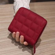 財布 二つ折り財布 レディース ミニウォレット さいふ サイフ レザー調 キルティング風 カードケース コインケース ラウンドファスナー 小銭入れ おしゃれ かわいい 無地 単色 シンプル 女性用