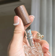 アトマイザー 10ml 香水 詰め替え 容器 ボトル キャップ スプレー かわいい おしゃれ コンパクト ミニ 持ち運び 携帯 便利