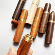 爪楊枝入れ つまようじ入れ ピックホルダー 針収納ケース 天然木製 蓋付き 筒形 軽量 衛生的 防塵 大容量 携帯用 持ち運び