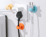 ケーブルホルダー プラグクリップ コードホルダー 充電器 家電コード 壁面フック 貼付けタイプ ケーブルハンガー ウォールフック コンパクト 整理整頓 日用雑貨 収納グッズ