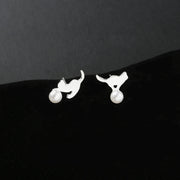 ピアス スタッドピアス レディース アクセサリー おしゃれ 可愛い ネコ パール調 ギフト プレゼント