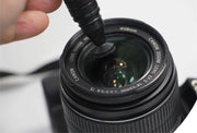 レンズクリーナー カメラ用 ペン型 ブラシ 筆 カーボンチップ デジカメ用品 クリーニング 掃除 メンテナンス 一眼レフ コンパクト 小型 持ち運び