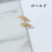 ピアス レディース スタッドピアス アクセサリー ファッション雑貨 リーフ 小ぶり シンプル ゴールド シルバー 黒 ブラック おしゃれ 小物