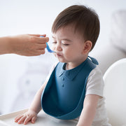 お食事エプロン シリコン ビブ シリコンスタイ ベビー キッズ 男の子 女の子 食べこぼしキャッチ ポケット 調節可能 防水 洗える よだれかけ 蝶ネクタイ風 可愛い シンプル 離乳食 乳児 保育園