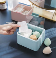 小物入れ 収納ボックス コスメボックス コスメケース 化粧品ケース プラスチック製 収納 蓋付き フタ付き 仕切り 透明カバー 美容雑貨 コットン 綿棒 ヘアゴム シンプル 可愛い パステルカラー ホワイト 白 ピンク