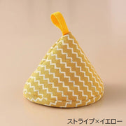 鍋つかみ ミトン 単品 1個 キッチン用品 三角 トライアングル 吊り下げ ループ付き 格子柄 チェック シェブロンストライプ リーフ 葉 麦穂柄 おしゃれ かわいい 台所用品 グレー ピンク イエロー