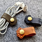 結束バンド ケーブルバンド ケーブルホルダー 1個 ネコ 猫 足 手 コード イヤホン USBケーブル PCアクセサリー スマホ用品 まとめる 束ねる フェイクレザー おしゃれ かわいい 収納 整理 コンパクト 簡単 便利