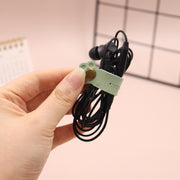 結束バンド ケーブルバンド ケーブルホルダー 1個 ネコ 猫 足 手 コード イヤホン USBケーブル PCアクセサリー スマホ用品 まとめる 束ねる フェイクレザー おしゃれ かわいい 収納 整理 コンパクト 簡単 便利