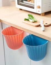 ゴミ箱 ダストボックス 収納ラック フック付き 引っ掛けフック 小物入れ 収納 壁掛け キャビネット ぶら下げ 吊り下げ 引っ掛け 簡単設置 省スペース キッチン用品 台所用品 シンク下 台所 バスルーム 鉢入れ お花 フラワー インテリア雑貨 整理 便利 かわいい お洒落