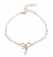 ブレスレット アクセサリー レディース リボン 蝶々結び ラインストーン フェイクパール チェーン 華奢 華やか キラキラ 煌めく 輝く 腕輪 アクセ 手首 可愛い かわいい おしゃれ オシャレ お洒落 ガーリー キュート 上品 大人可愛い 大人女子 女子力アップ 大人 女性 婦人 プレゼント ギフト 贈り物 クリスマス ホワイトデー 誕生日 レディースブレスレット ファッション小物 小物