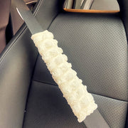 シートベルトカバー 単品 シートベルトパッド クッション カー用品 便利グッズ おしゃれ かわいい もこもこ モコモコ 簡単装着 擦れ軽減 ショルダーパッド 自動車 カーアクセサリー 雑貨