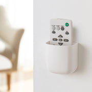 リモコンラック 壁掛け 充電口付き 穴あけ不要 収納ボックス 取付け簡単 スマホスタンド ペンホルダー ペン立て 小物収納 リモコン入れ スマホ入れ コンパクト シンプル 生活雑貨 整理整頓 スッキリ